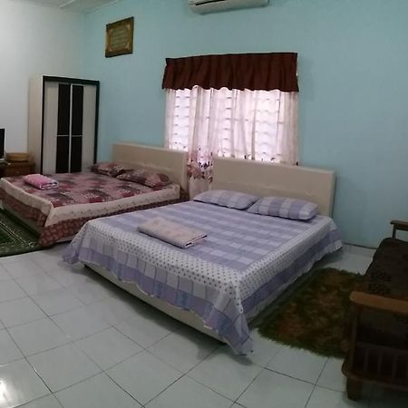 Dhia Irdina Homestay Paya Rewak Exteriör bild