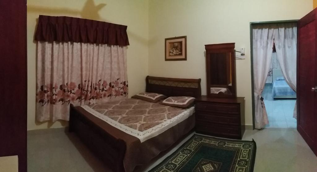 Dhia Irdina Homestay Paya Rewak Exteriör bild