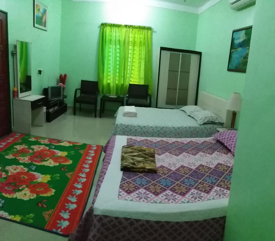 Dhia Irdina Homestay Paya Rewak Exteriör bild