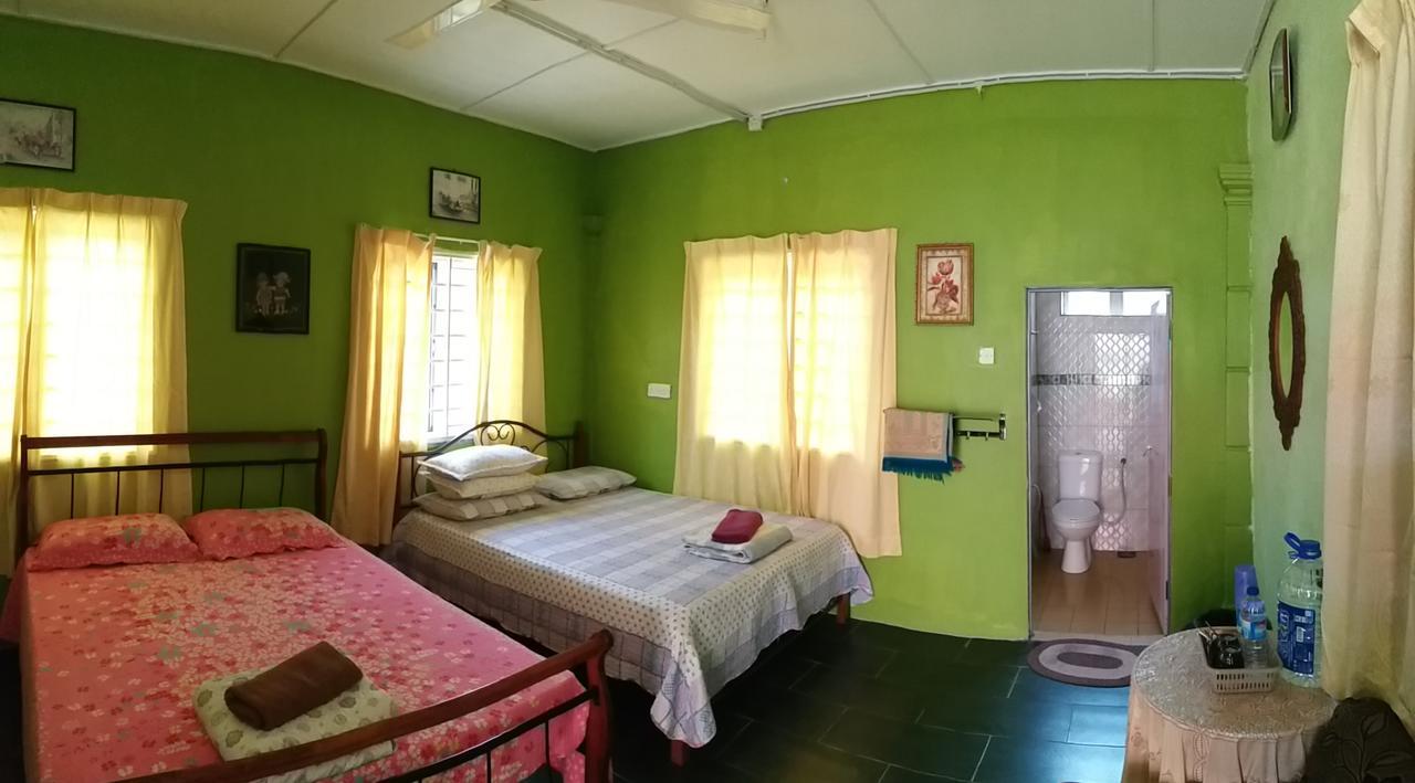 Dhia Irdina Homestay Paya Rewak Exteriör bild