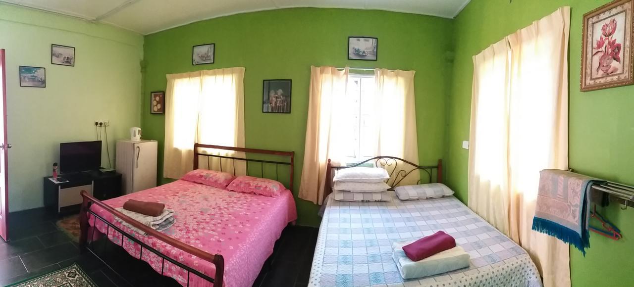 Dhia Irdina Homestay Paya Rewak Exteriör bild