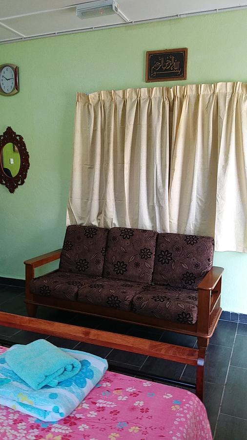 Dhia Irdina Homestay Paya Rewak Exteriör bild